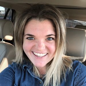 Meet your Posher, Dayna